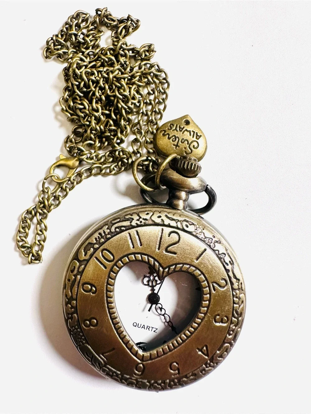 💛 HEART POCKET WATCH 💛 Antique Bronze-Tone Quartz • Ornate Vintage-Inspired Neck